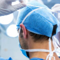 Quand consulter un chirurgien vasculaire ? Symptômes caractéristiques et parcours de soins expliqués