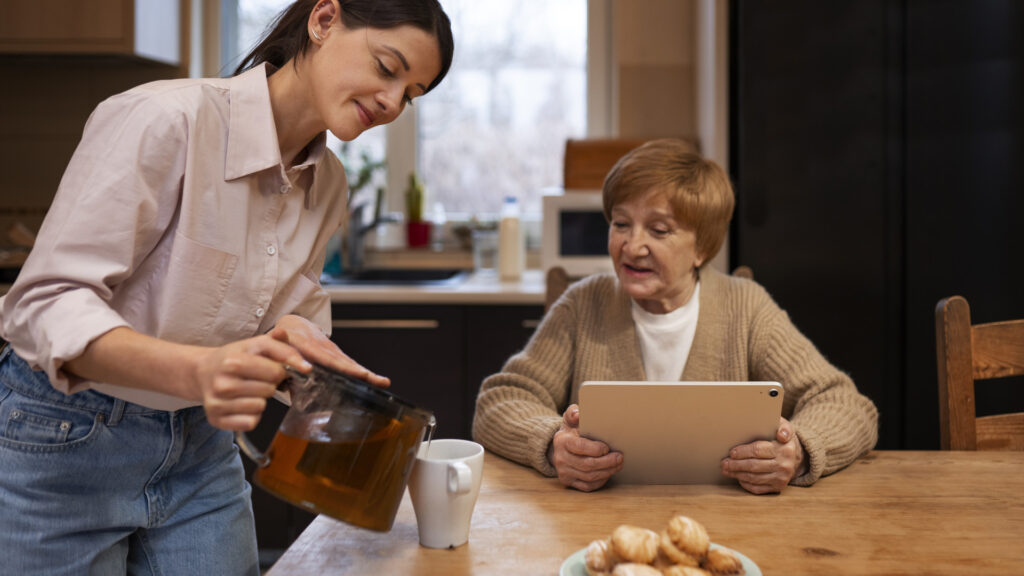 Comment une agence d’aide à domicile facilite le quotidien des familles ?